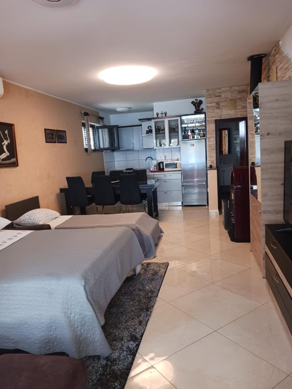 Apartmani Valerija I Joso 비빈제 객실 사진