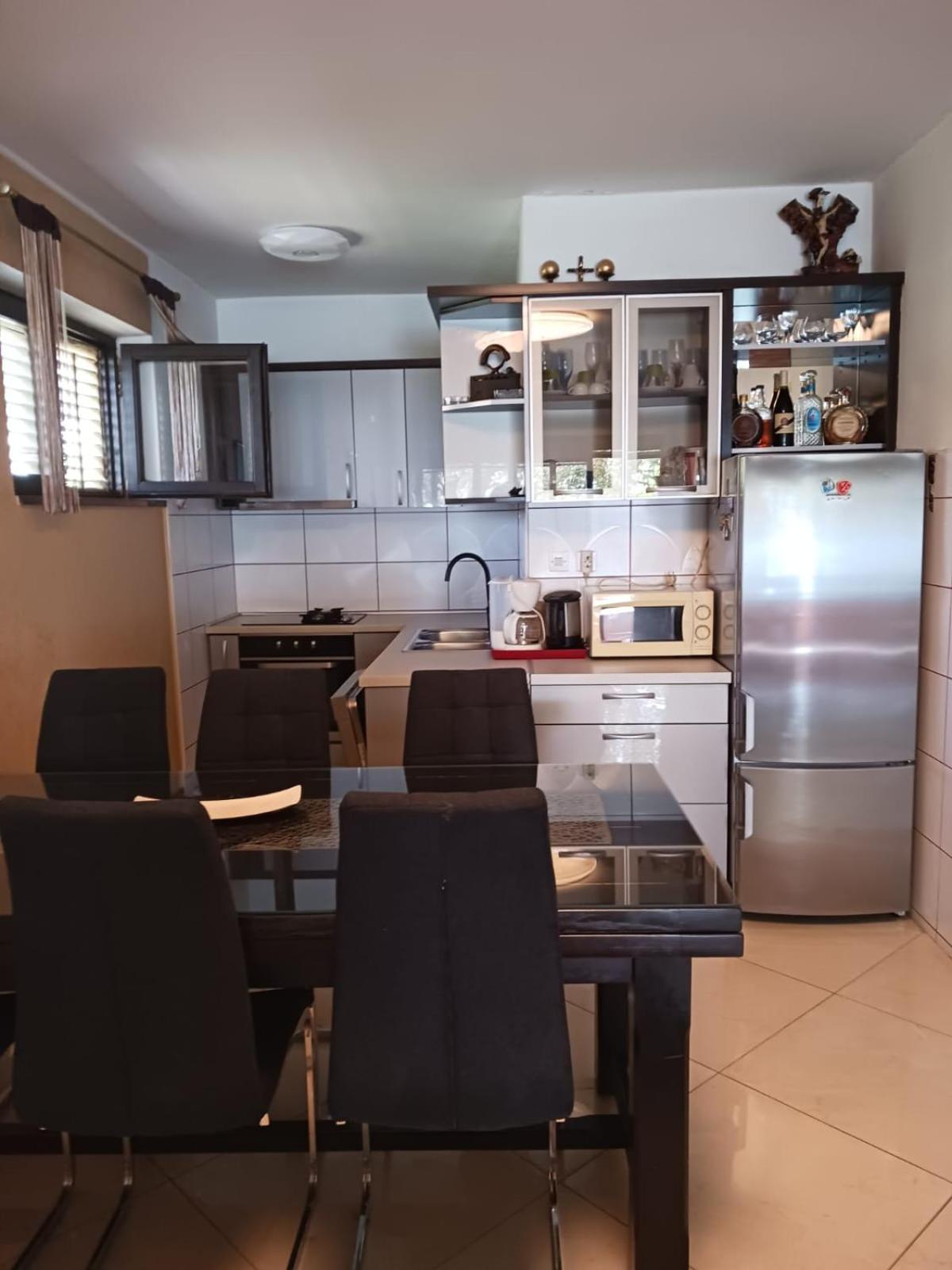 Apartmani Valerija I Joso 비빈제 객실 사진